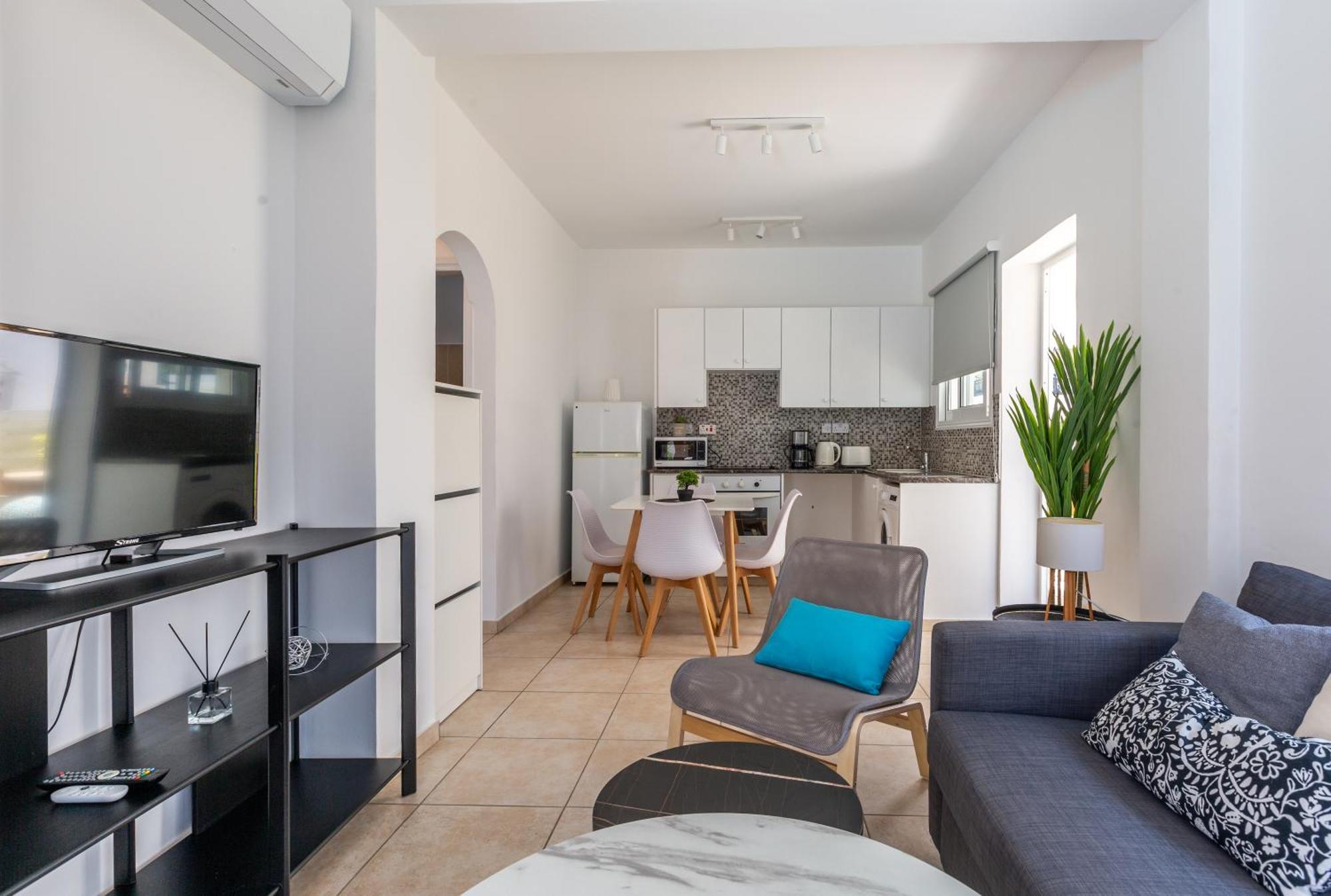 Beautiful One Bed Apartment In Paphos Luaran gambar