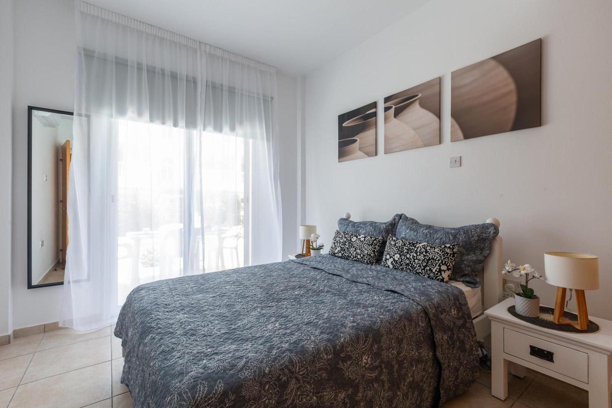 Beautiful One Bed Apartment In Paphos Luaran gambar