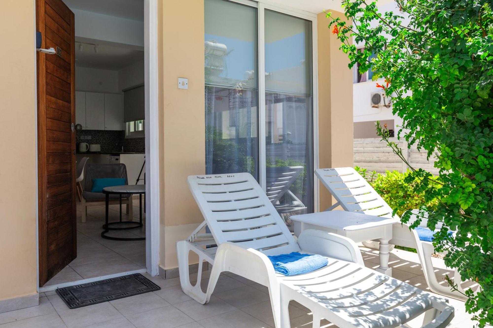 Beautiful One Bed Apartment In Paphos Luaran gambar